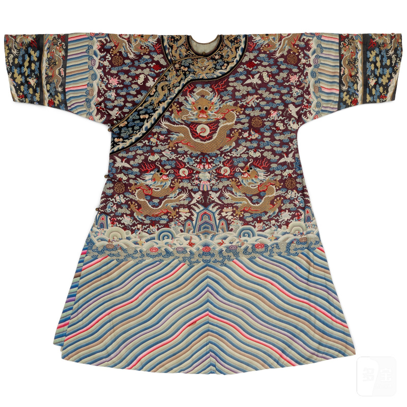 晚清 紫地緙絲壽團龍袍 | AN AUBERGINE-GROUND KESI-WOVEN SILK 'DRAGON' ROBE - 图3